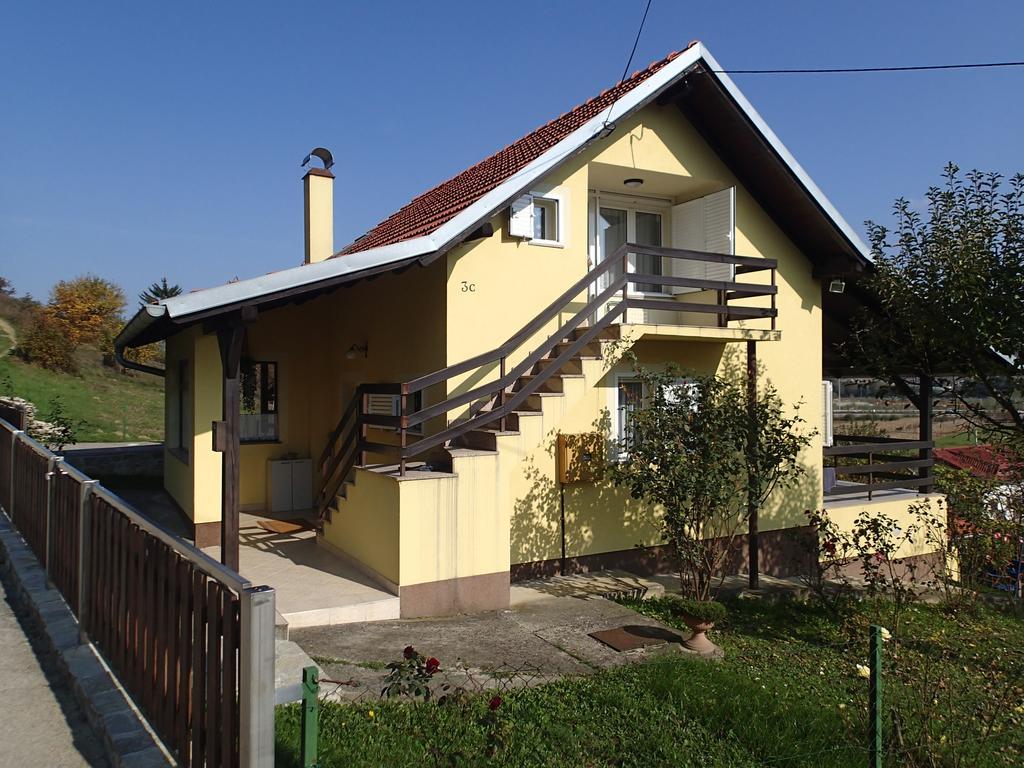 Holiday Home Dora Zabok Rum bild